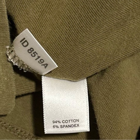 Ann Taylor Khaki V-Neck Short Sleeve Olive Green Tee - Picture 2 of 8